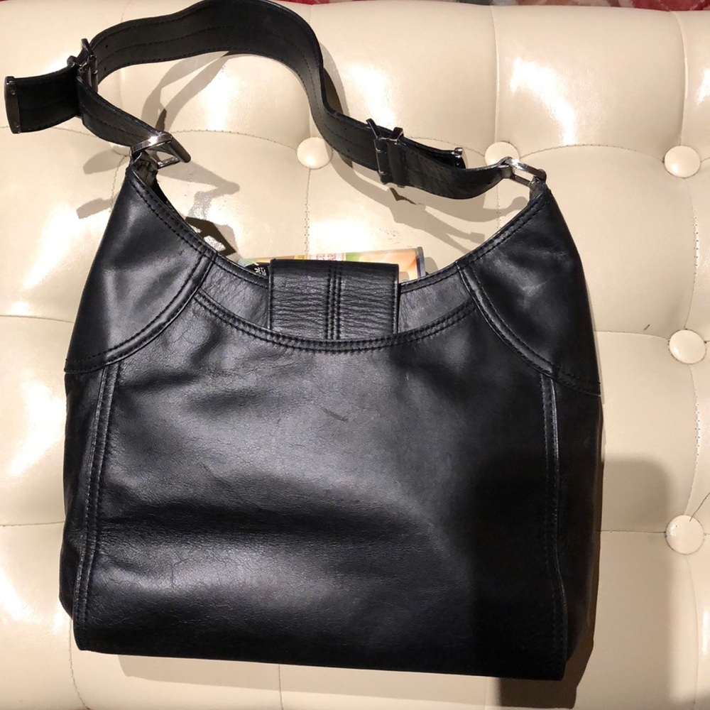 - Charles David genuine leather black shoulder bag - Picture 2 of 8
